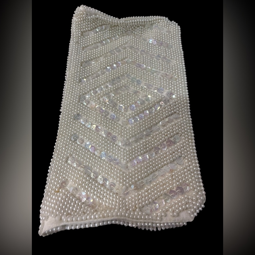Vintage White Elegant Beaded sequins Clutch perfect for evening night out